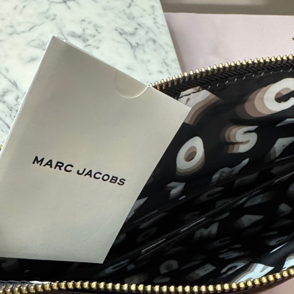 Marc Jacobs Black Leather Crossbody Bag - Picture 10 of 10
